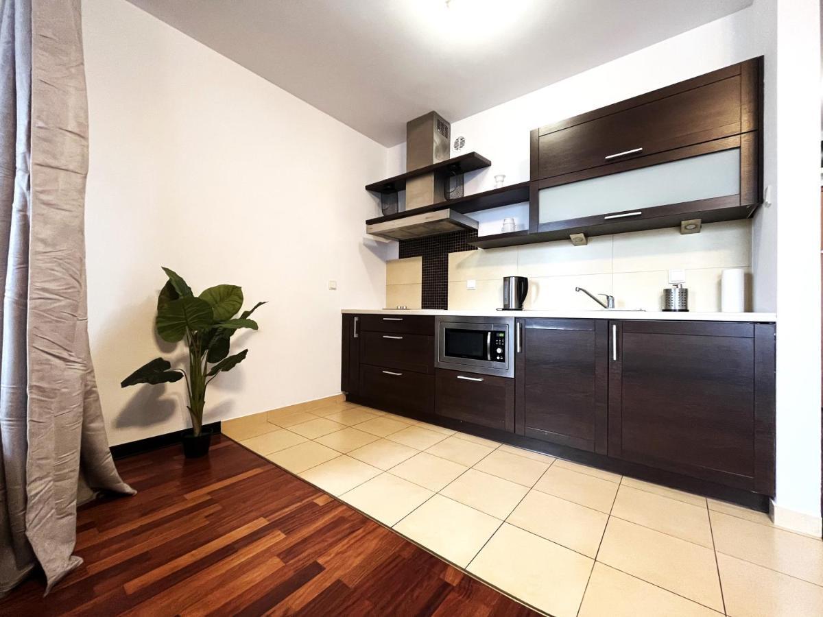 Jagielly Apartment ~ Self Check-In 24H ~ Parking & Lift Вроцлав Экстерьер фото